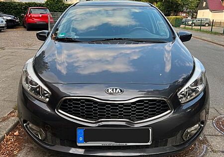 Kia Cee'd /Ceed 1.4 FIFA WorldCupEdition SericeTüvNEU