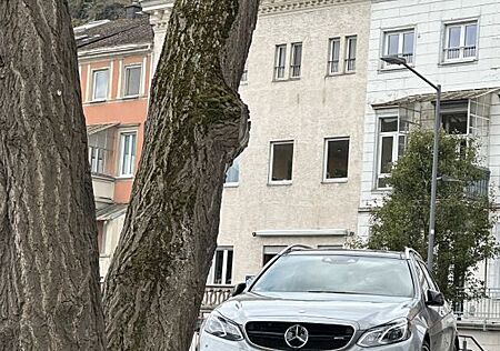 Mercedes-Benz E 63 AMG E 63 T Vollausstattung mit MB100