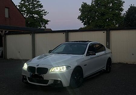 BMW 550i M-Paket/HK/LG7/LED/SC/KLE/S-Dach/TÜV NEU