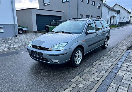 Ford Focus 2.0 TURNIER Automatik TÜV NEU PDC AHK
