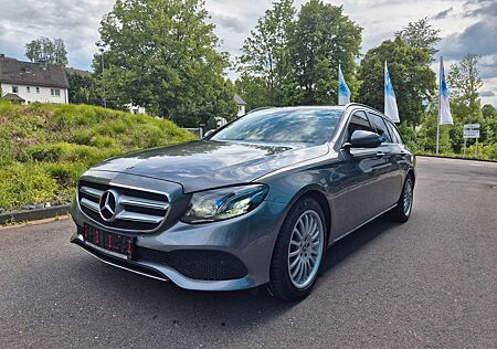 Mercedes-Benz E 220 d Autom. - TÜV AHK Navi Xenon Kamera