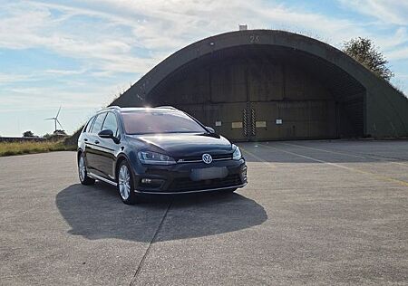 VW Golf Volkswagen 2.0 TDI DSG - R-Line - Vollausstattung