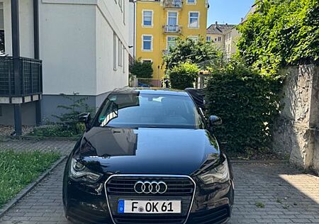 Audi A1 1.6 TDI Attraction 105 PS