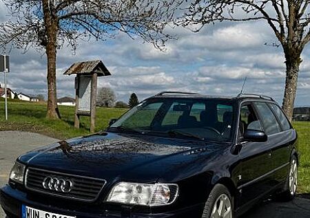 Audi A6 2.6 Avant Auto -