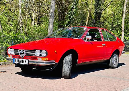 Alfa Romeo Alfetta GTV 2000