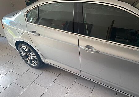 VW Passat Volkswagen GTE Pano, Standh, Spurh, Keyless, Leder