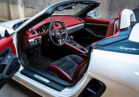 Porsche Boxster 718 Spyder Approved Classic Interieur