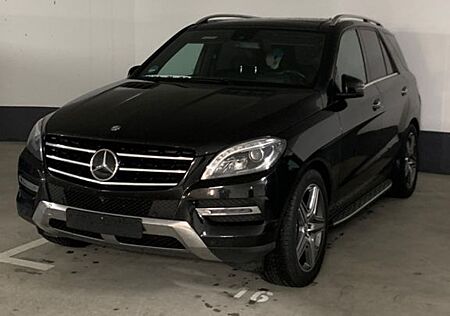 Mercedes-Benz ML 500 4MATIC -