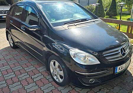 Mercedes-Benz B 170 -