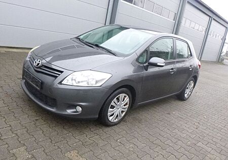 Toyota Auris Life+