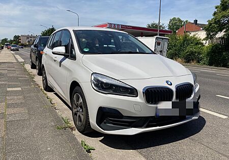 BMW 2er 218 Gran Tourer 218i - Benzin Automatik