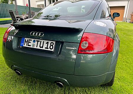 Audi TT Coupe 1.8T quattro 165 kW -