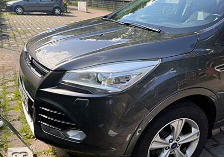 Ford Kuga 2,0 TDCi 4x4 132kW SYNC Edition PowerSh...