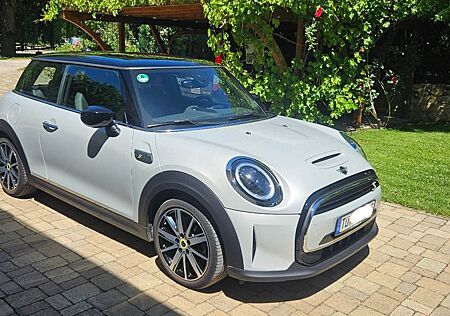 Mini Cooper SE 1. HD/Klima/Kamera/NAVI/LED/SHZ/Facel.