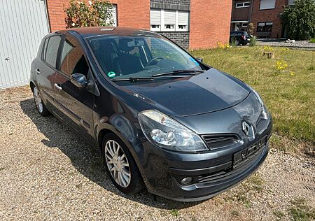 Renault Clio III Exception 1.2 16V 55kW