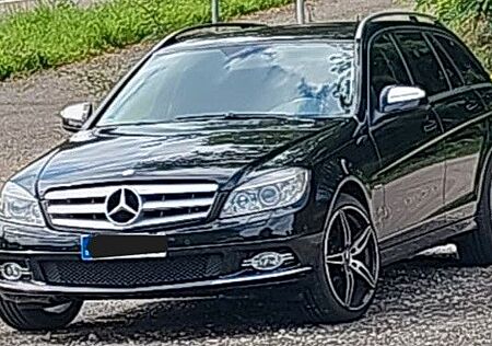 Mercedes-Benz 220