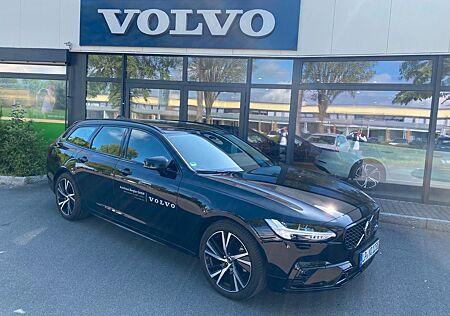 Volvo V90 B4D Plus Dark, AHK, Licht-Paket