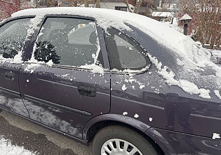 Opel Vectra 1.6 - Garagenauto. TÜV 06/26