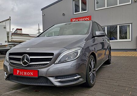 Mercedes-Benz B 200 BlueEFFICIENCY Sports, Nav, Pano, Standh