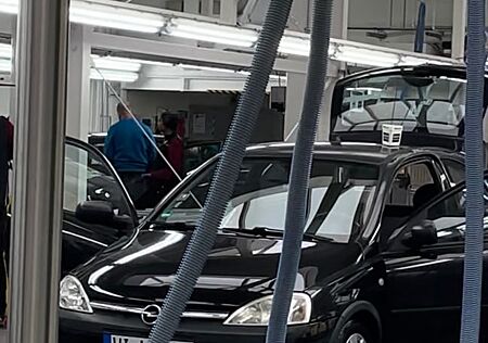 Opel Corsa 1.2 -