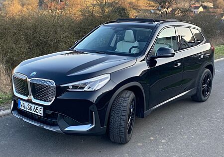 BMW iX1 eDrive20 -