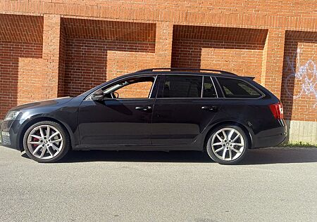 Skoda Octavia 2.0 TDI DSG RS Combi RS