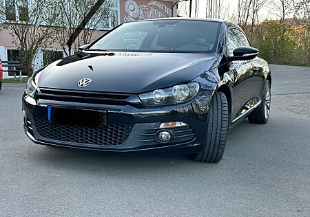 VW Scirocco Volkswagen 2.0 TSI 200PS gepflegt