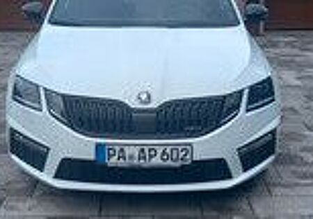 Skoda Octavia 2.0 TDI SCR DSG RS Combi RS