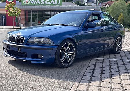 BMW 323i Toppasblau