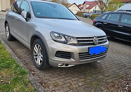 VW Touareg Volkswagen 3.0 TFSI HYBRID