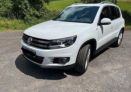 VW Tiguan Volkswagen 2.0 TDI DSG 4MOTION LIFE | Pano | TÜV neu