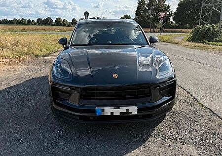 Porsche Macan - nahezu Vollausstattung + Winterräder