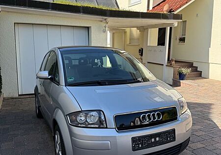 Audi A2 1.6 FSI - Sehr gepflegt - Scheckh.,Klima,Pano