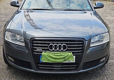 Audi A8 4.2 FSI tiptronic quattro -