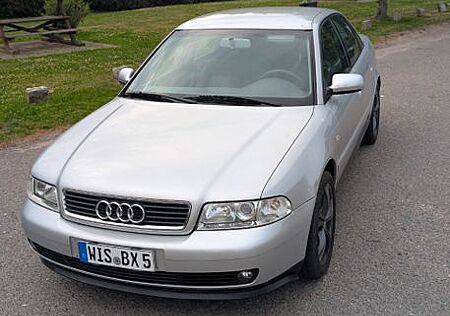 Audi A4 1.6 - Scheckheft gepflegt - Tausch Möglich