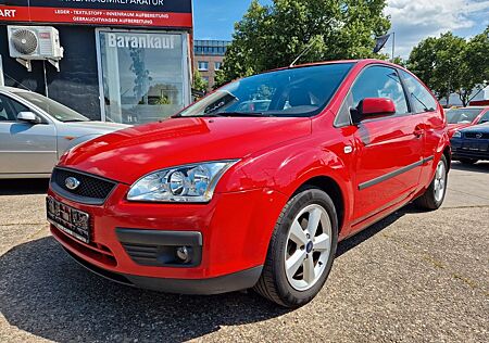 Ford Focus 1.6 KLIMAAUT.-ROSTFREI-TÜV NEU