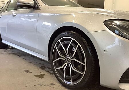 Mercedes-Benz 220 gebraucht kaufen Mercedes-Benz 220 E E220d 4MaticAMG Line AHK NaviCom DAB GSD