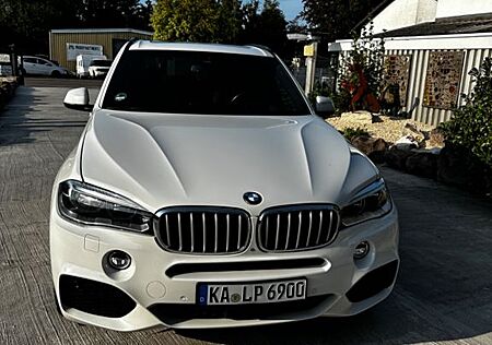 BMW X5 xDrive50i -