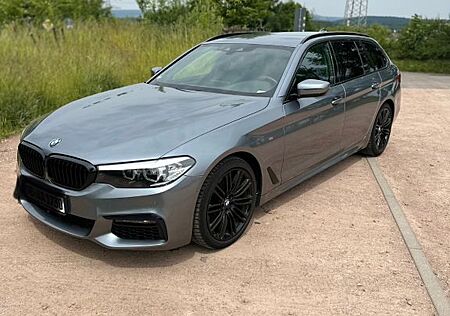 BMW 530i Touring - M Paket - 19 Zoll - BluestoneMet.