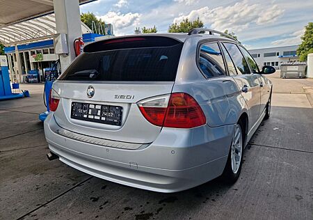 BMW 320i touring Gepflegt,Automatik,Panorama,ALU,SHZ