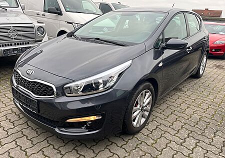 Kia Cee'd / Ceed 1.4 Klima Sitzheiz. PDC AHK 1.Hand