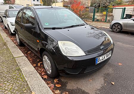 Ford Fiesta 1.3 HU/AU neu!. Ganzjahresreifen, Klima,