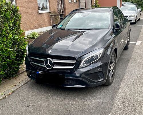 Mercedes-Benz GLA 200 CDI 4MATIC DCT -