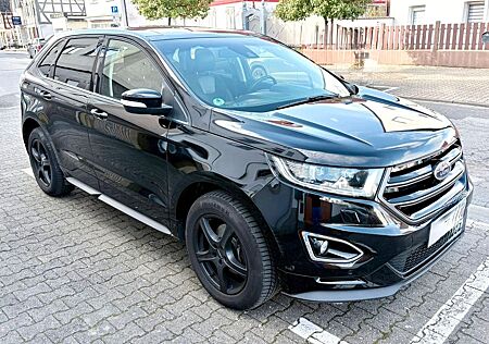Ford Edge Titanium 4x4 Leder Panorama