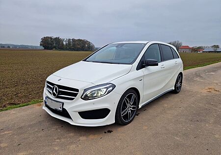 Mercedes-Benz B 180 PEAK Edition AMG Line Night-Paket