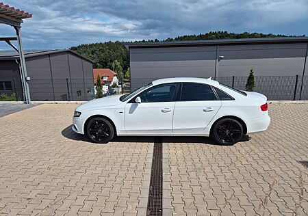 Audi A4 2.0 TDI S line