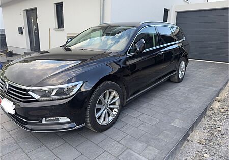 VW Passat Variant Volkswagen 2.0 TDI SCR DSG Highline Vari...