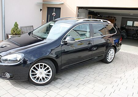 VW Golf Volkswagen 1.4 TSI Style SHZ AHK Pano 17 Zoll