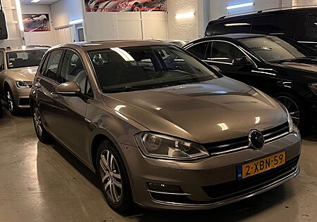 VW Golf Volkswagen 1.6 TDI BlueMotion 5-Doors Navi Clima Bj-14