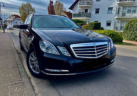 Mercedes-Benz E 350 CDI T BlueEFFICIENCY -